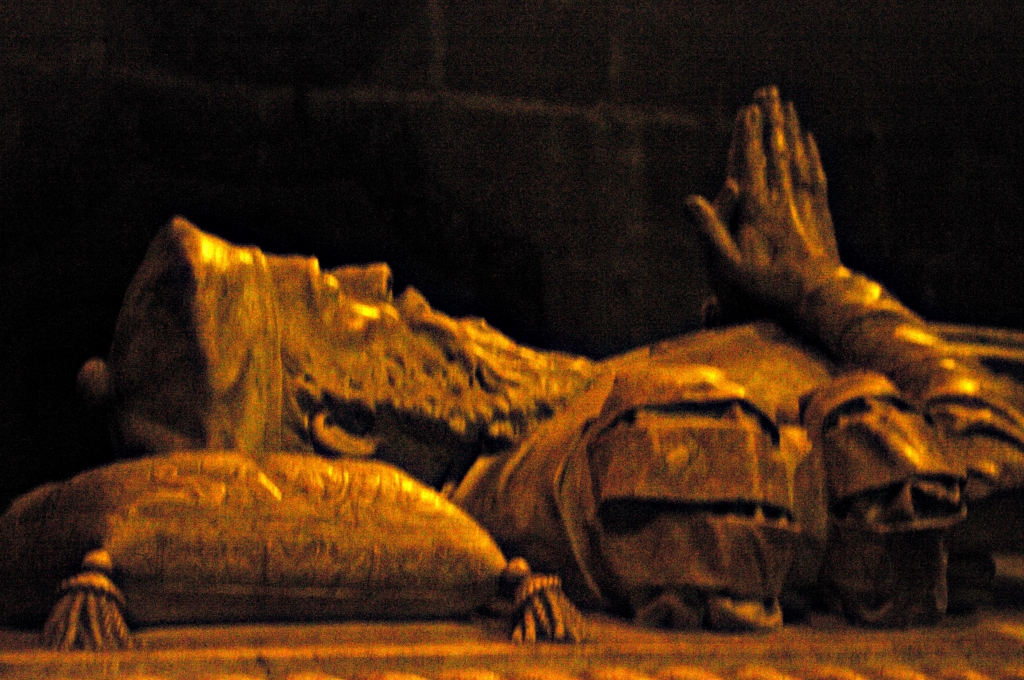 Фрагмент надгробия Васко да Гамы в монастыре Жиронимуш.