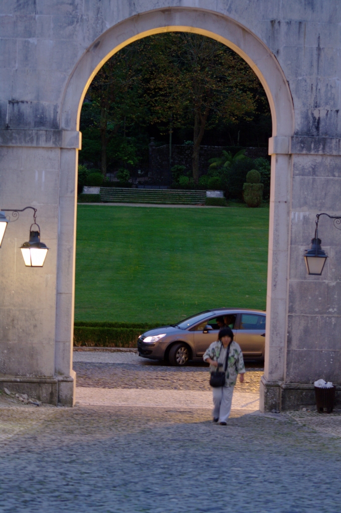 Национальный дворец Синтры ночью.