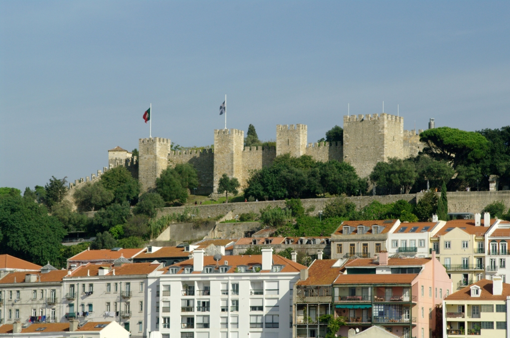 Лиссабон. Вид на замок Святого Георгия, напоминание о